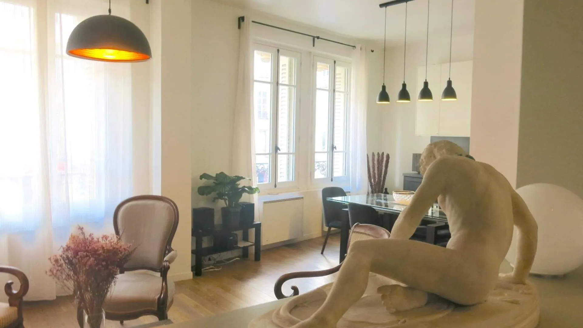 Roommate Share Colocation 1 Bedroom In Two Bedroom Luxe Marais Bretagne Citycosy * Paris